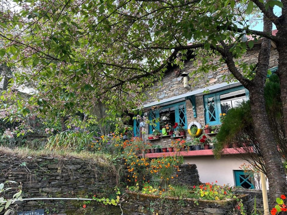 The Oak Trails Eco Lodge Hotel in Uttarakhand