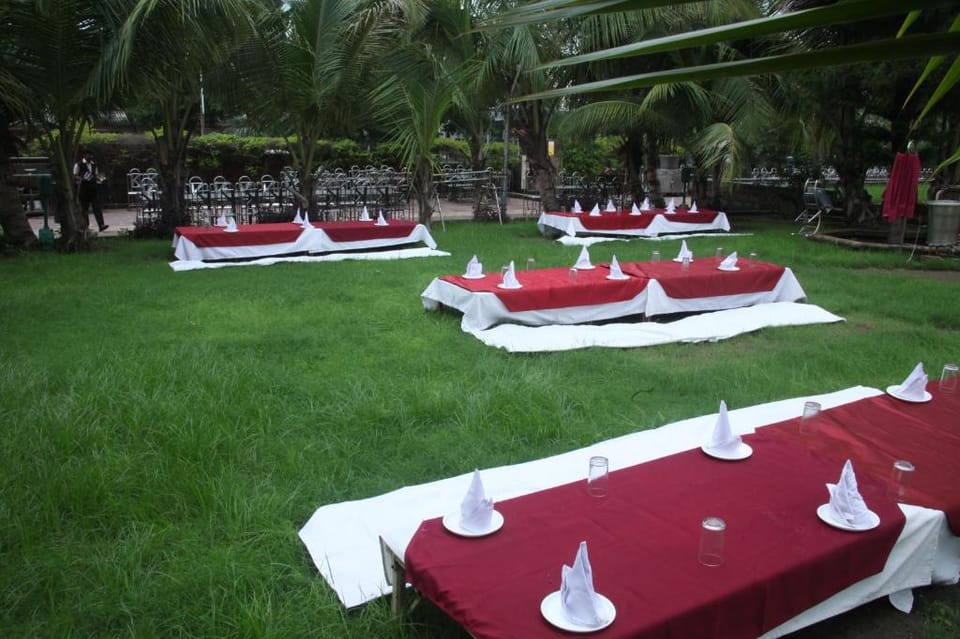 Krishna Park Resort Hotel in Gujarat