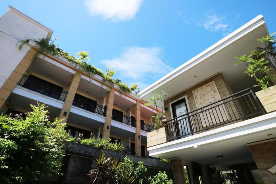 Kondra Premiere Guest House Kuta Bed and Breakfast in Kuta