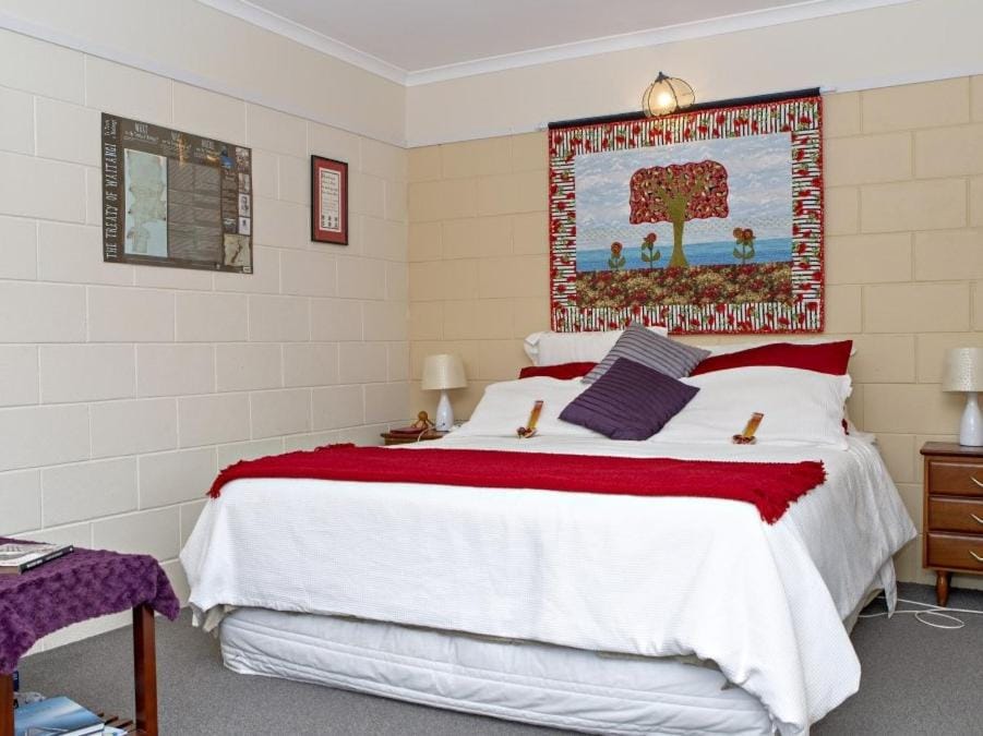 Moanarua Beach Cottage Bed and Breakfast in Bay Of Plenty