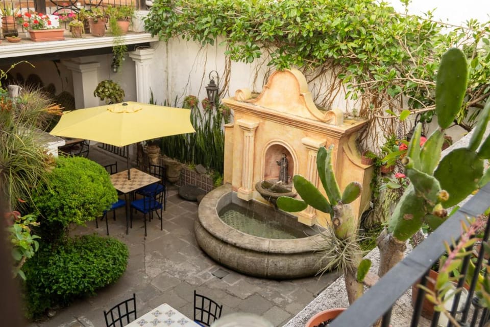 Hotel La Villa Serena Hotel in Antigua Guatemala