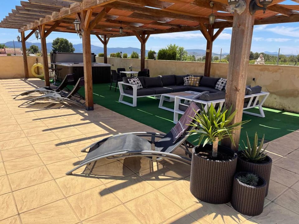 Grapevine Manor Hotel in Vinalopó Mitjà