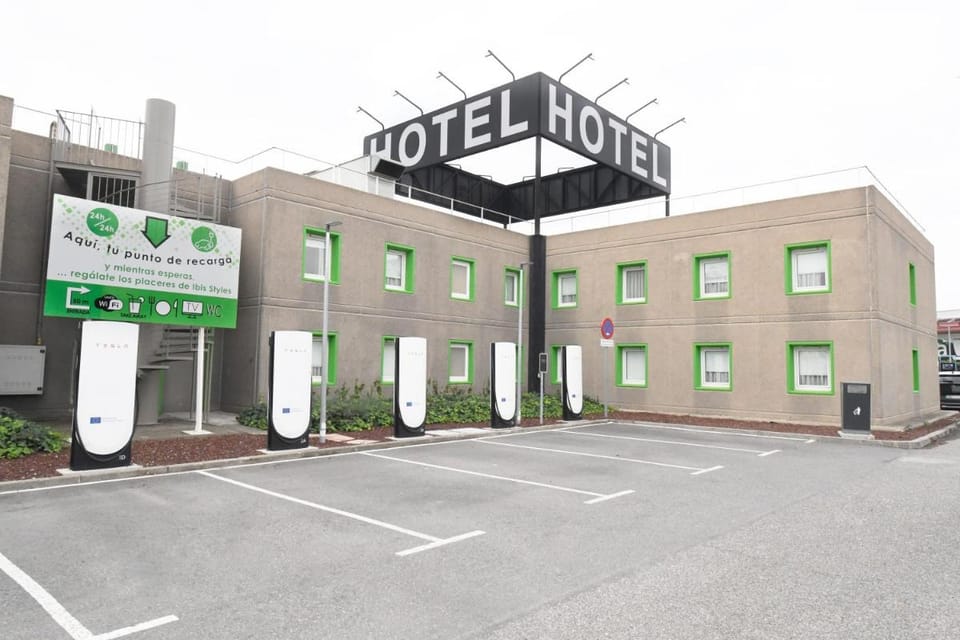 Hotel Ibis Styles Lleida Torrefarrera Hotel in Segrià