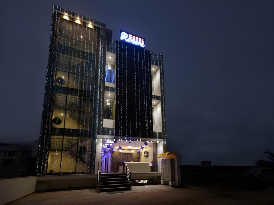 Hotel Riviera Hotel in Agra