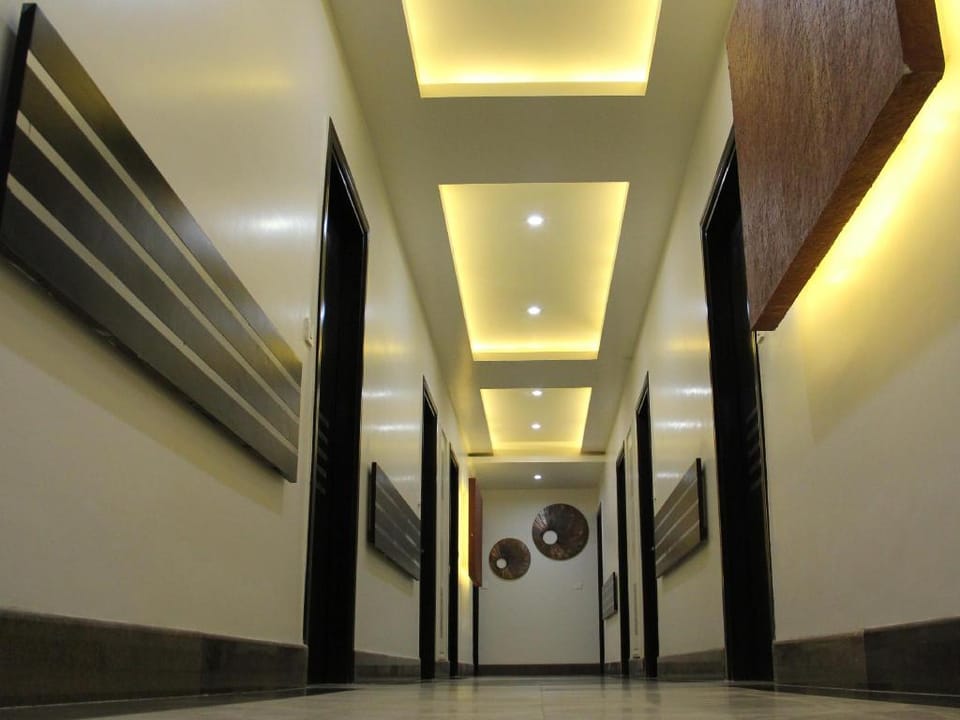 HOTEL THE MARQUE By Makson Hotel in Uttar Pradesh