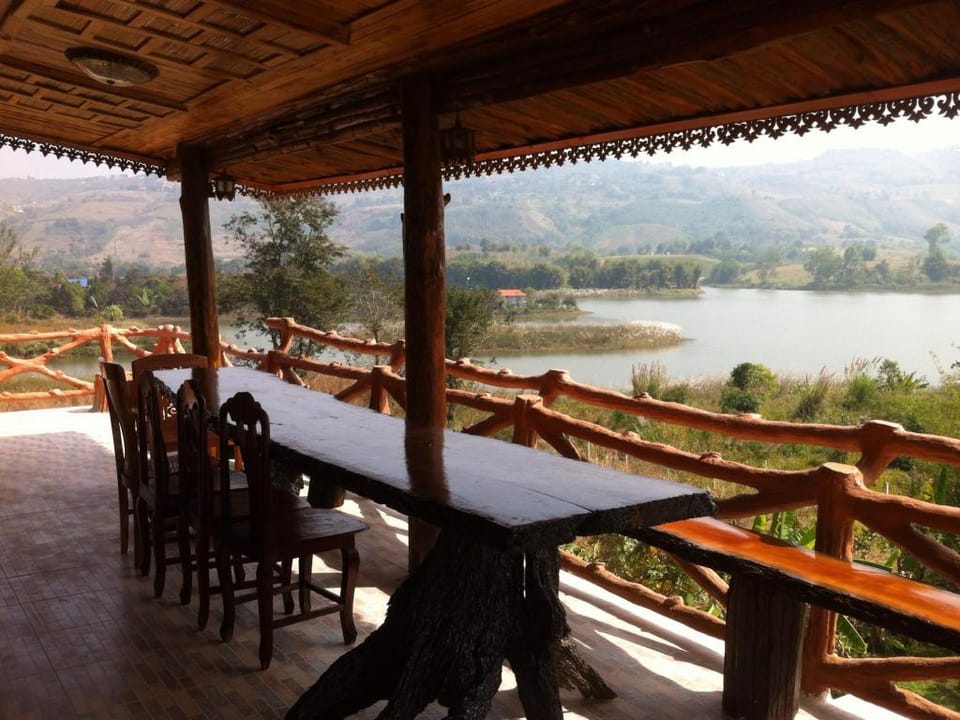 Nidahommok Resort Hotel in Laos