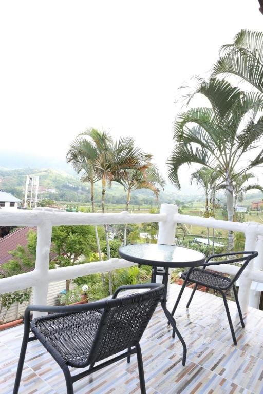 Phufahsai Resort Hotel in Laos