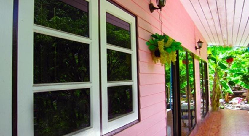 Warakorn Baansuan Amphawa Vacation rental in Thailand