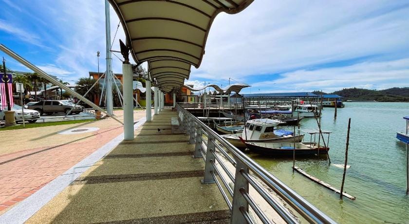 Dindings Pantai Desair Apartment By DPD Apartment in Perak