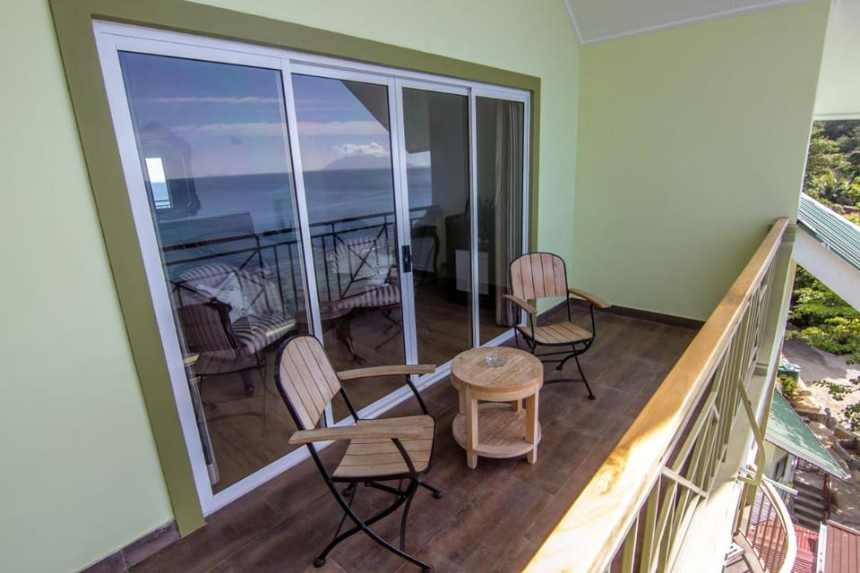 Treasure Cove Hotel & Restaurant Hotel in Africa