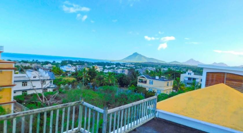 Tulsie Studios and Apartments Apartment in Rivière Noire District, Mauritius
