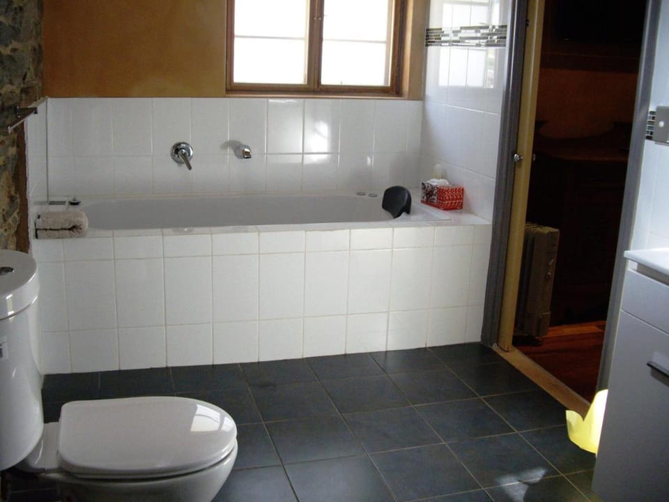 1860 Wine Country Cottages Bed and Breakfast in South Australia