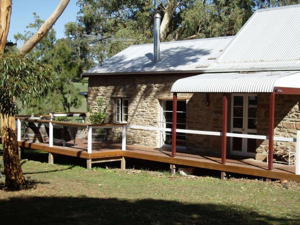 1860 Wine Country Cottages Bed and Breakfast in South Australia