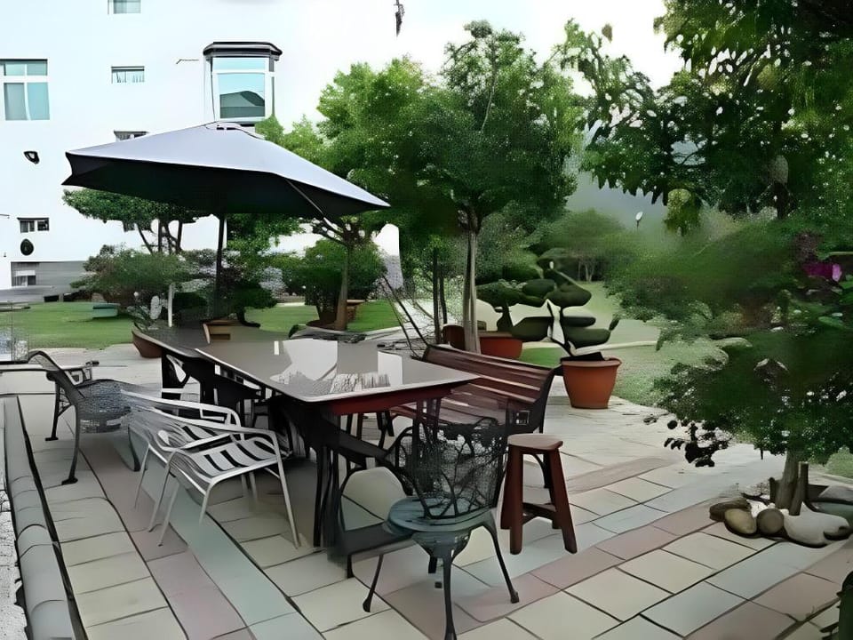 Chung Cheng Hu Hostel Bed and Breakfast in Kaohsiung