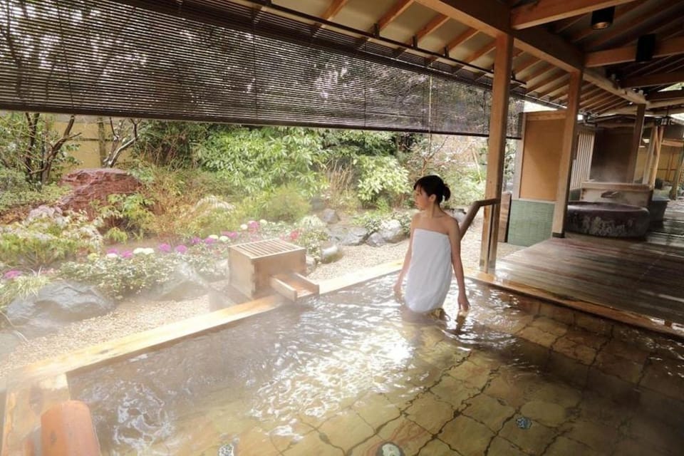 Awara Onsen Seifusou Hotel in Japan