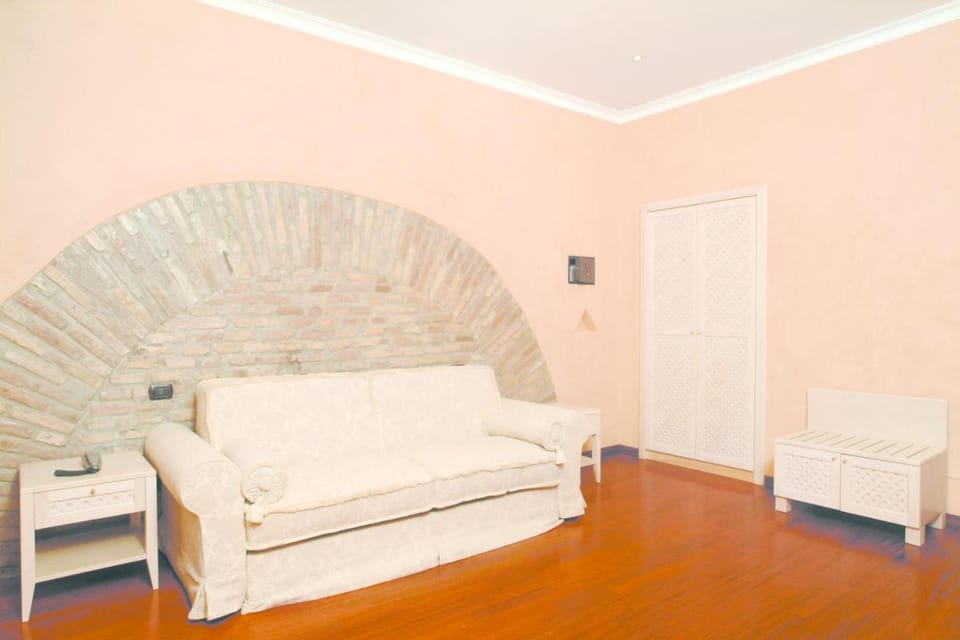 Colosseo Studio Suite Hotel in Rome