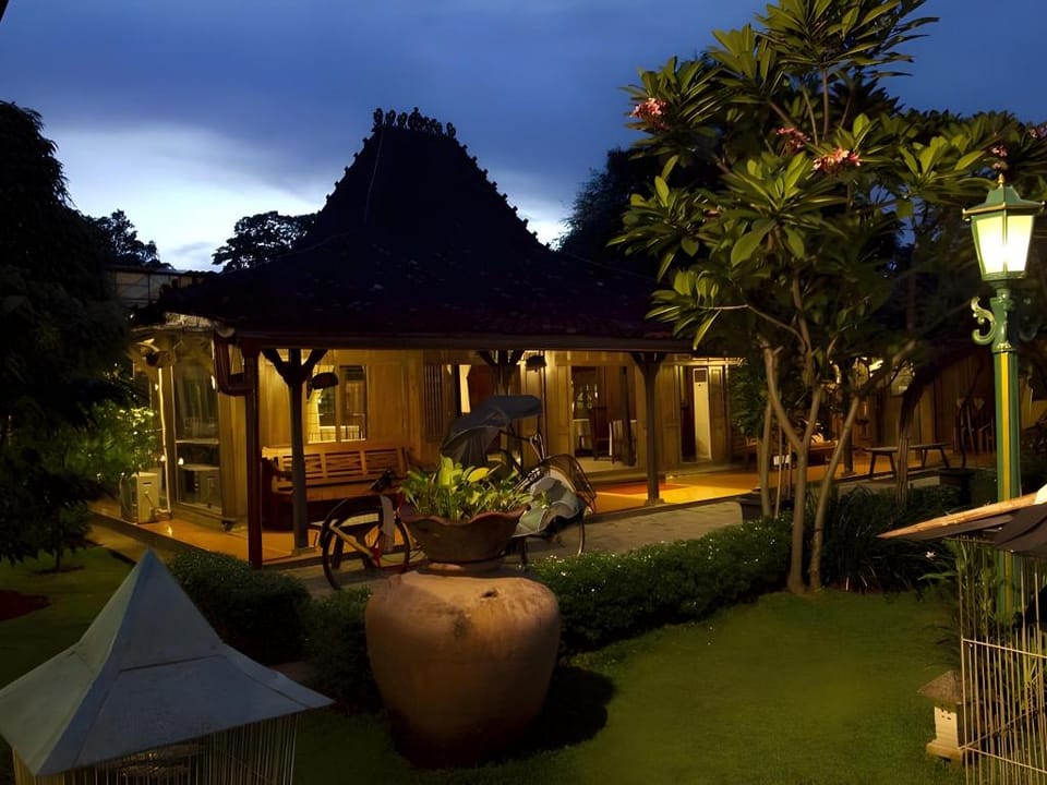 Sare Suites Hotel in South Jakarta City