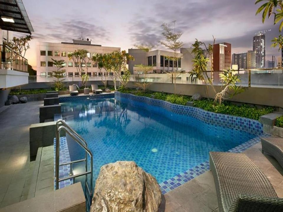 Crown Prince Hotel Surabaya Managed by Midtown Indonesia Hotels Hotel in Surabaya