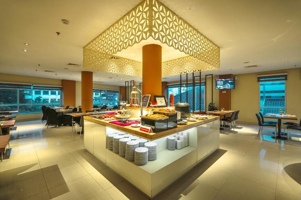 Crown Prince Hotel Surabaya Managed by Midtown Indonesia Hotels Hotel in Surabaya