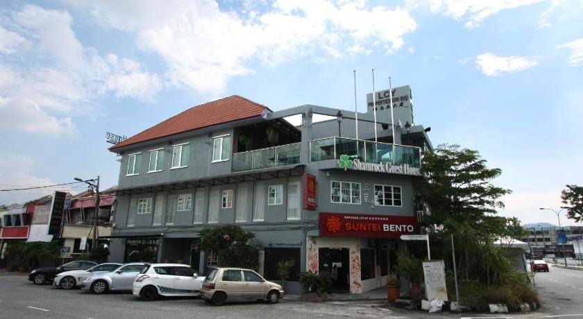 Shamrock Guest House Bed and Breakfast in Ipoh