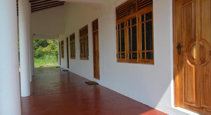 Ruins Villa Bed and Breakfast in Central Province