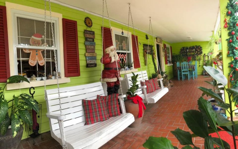 Madie's Place Guest House Hotel in Santa Rosa