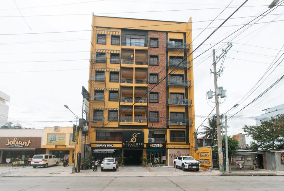 153 Silverio Suites Paranaque City Hotel in Paranaque