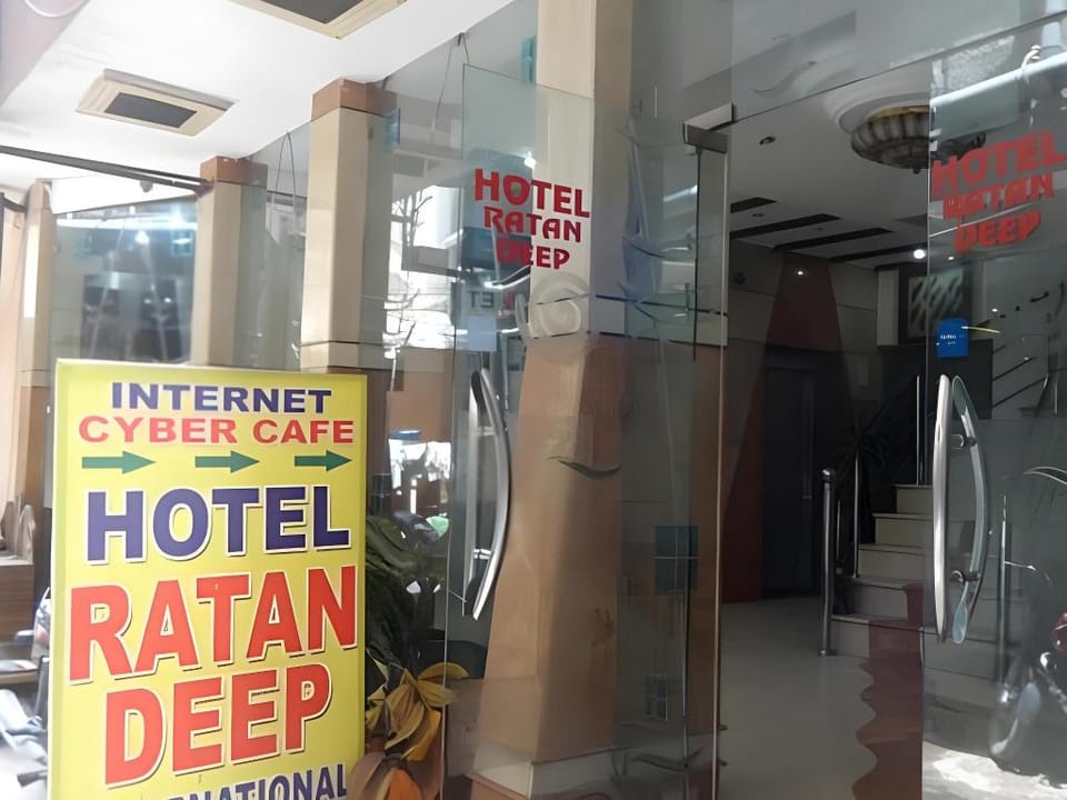 Ratan Deep Lodging House Hotel in New Delhi