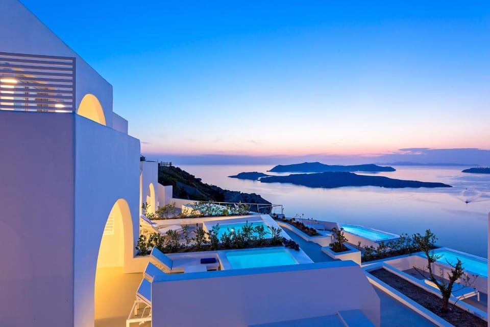 Alti Santorini Suites - Caldera View Hotel in Santorini