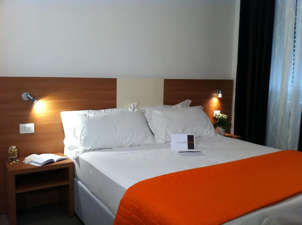 Holidays S.Lorenzo Guest House New Bed and Breakfast in Rome