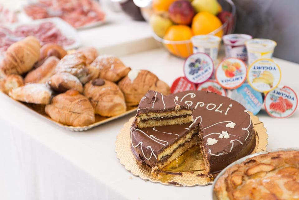 Napoli Suite Bed and Breakfast in Naples