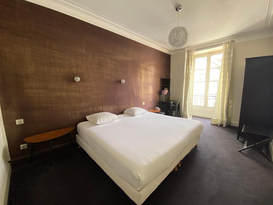 Hôtel Le Roncevaux Hotel in Pau