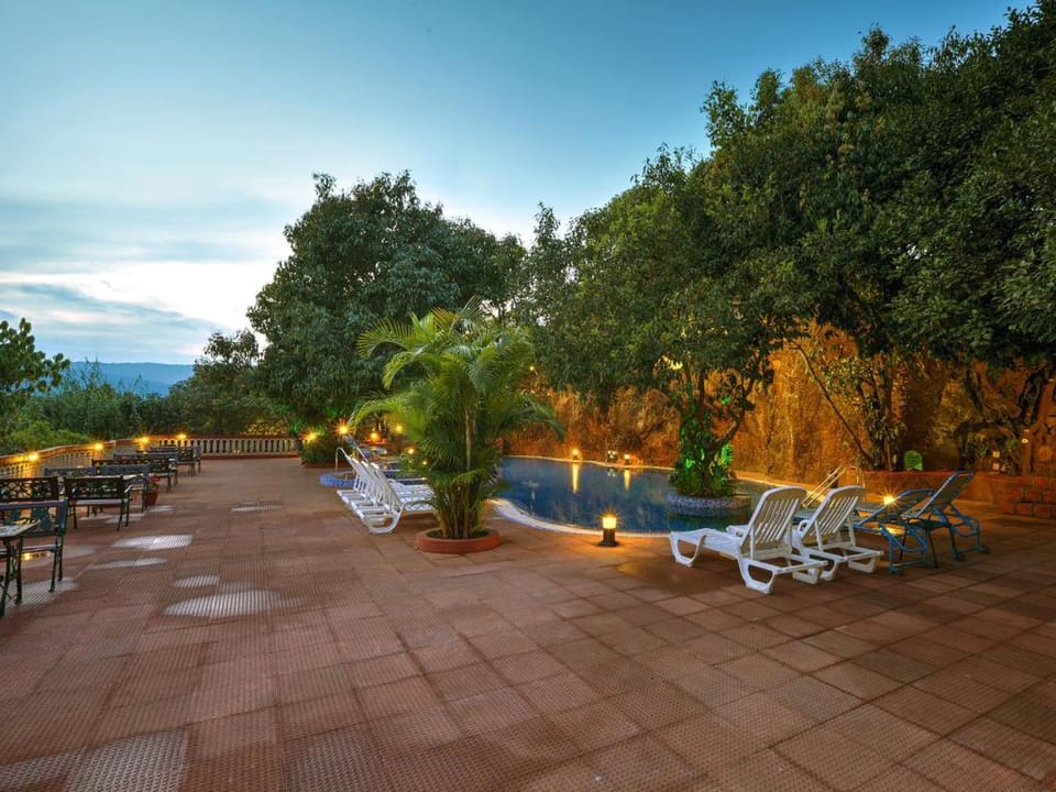 Bella Vista Resort Hotel in Maharashtra