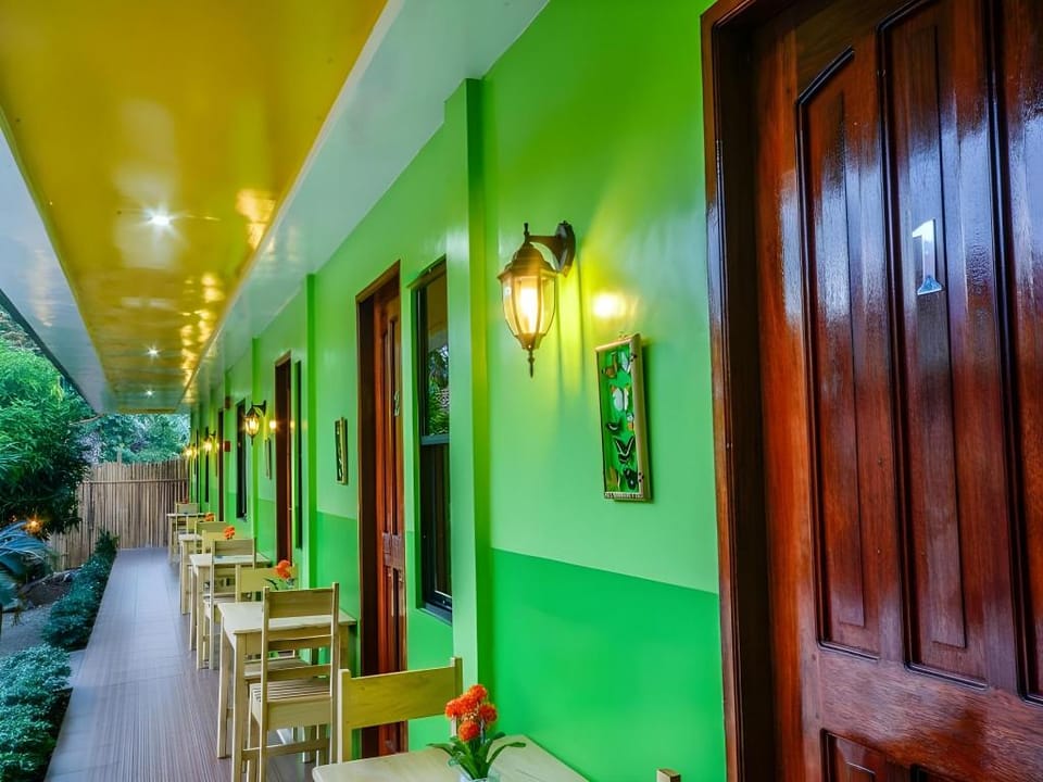 OYO 622 Butterfly Totem Guesthouse Hotel in Puerto Princesa