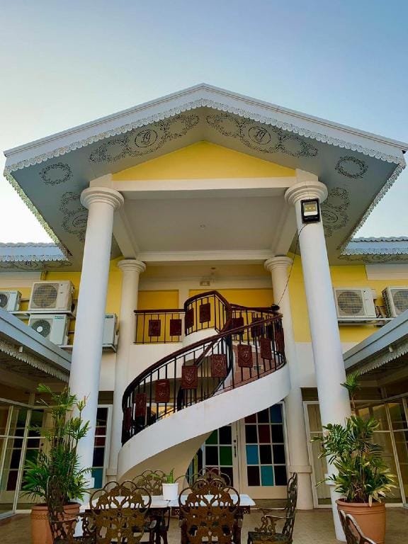 Fiesta Garden Hotel Hotel in Ilocos Region