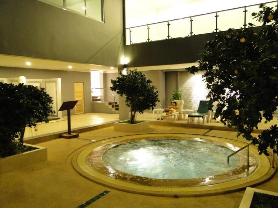 Sansuk Gay Sauna and Guesthouse Hotel in Pattaya City