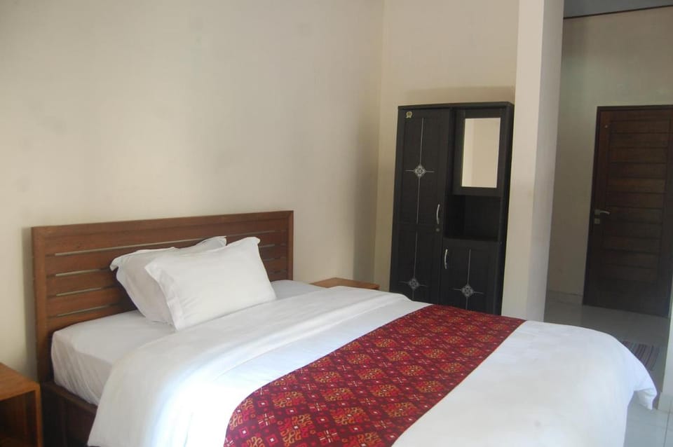 Star East Bungalows Bed and Breakfast in Abang