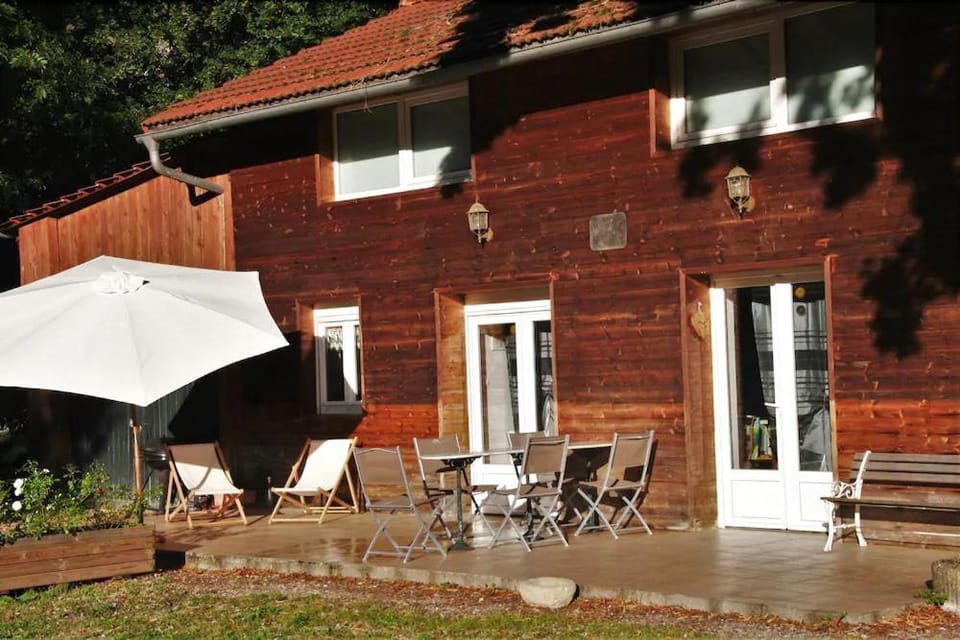 A l'orée du bois - Chambres d'hôtes Bed and Breakfast in Provence-Alpes-Côte d'Azur