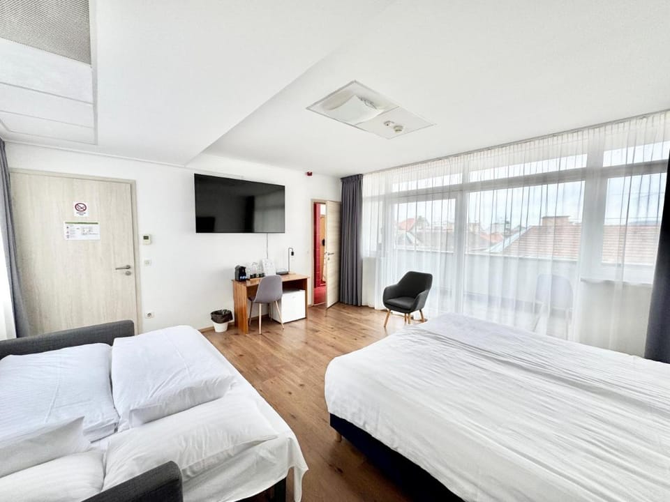 Rooftop City Residence with Underground Parking Hotel in Budapest