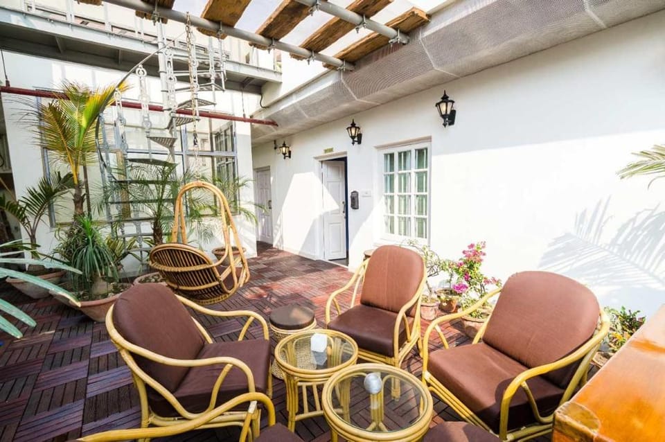 The Corner Courtyard Hotel in Kolkata