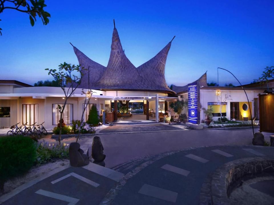 Aston Sunset Beach Resort - Gili Trawangan Resort in Pemenang