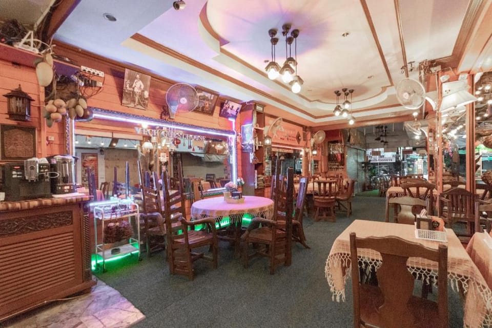 Vech Guesthouse Patong Hotel in Patong