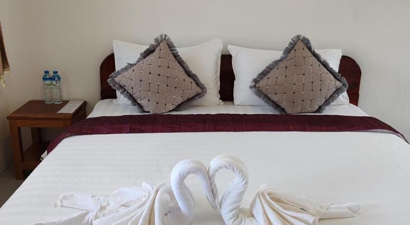 Sanhak Guesthouse Hotel in Laos