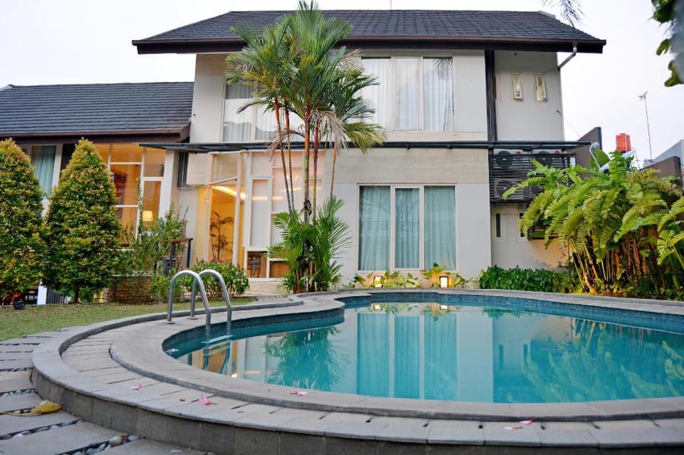 W Home Cipete Hotel in South Jakarta City