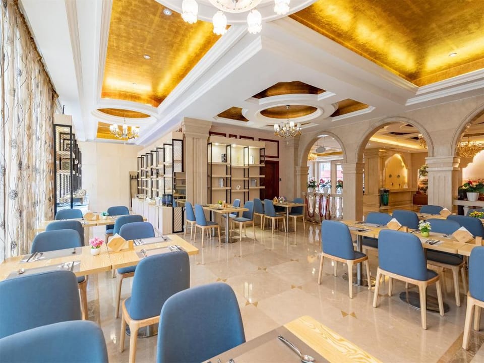 Vienna Hotel Guangzhou Baiyun International Airport Renhe Metro Station Hotel in Guangzhou