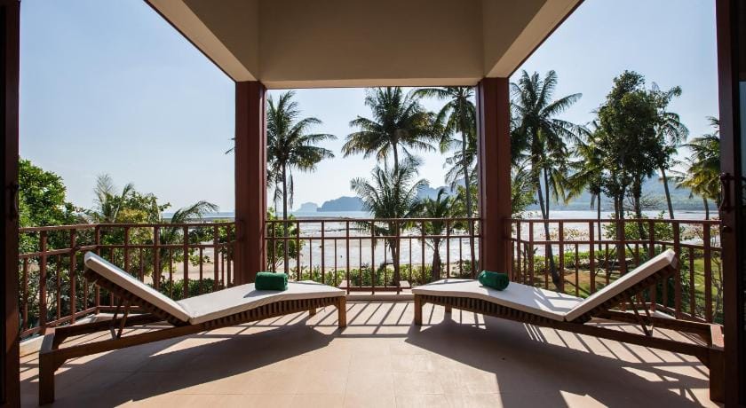 Amatapura Beachfront Villa 1, SHA Certified Villa in Krabi Changwat