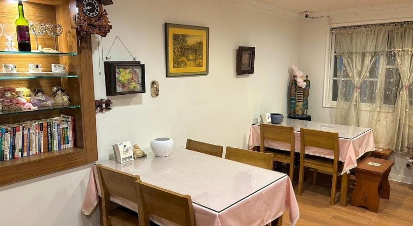 Love in Pearl Hostel Bed and Breakfast in Taiwan, Province of China