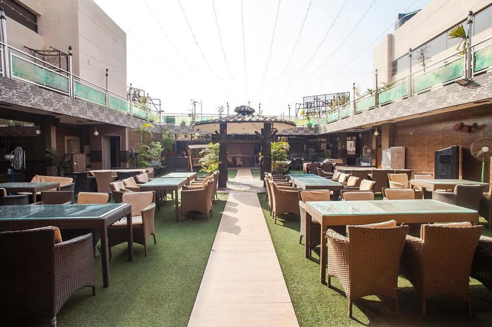 Hotel Palm Tree Hotel in Uttar Pradesh