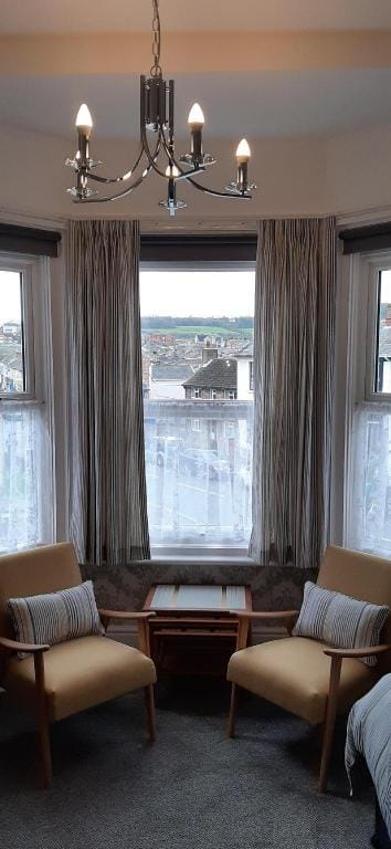 Brooke House Bed and Breakfast in Shanklin (SHN)