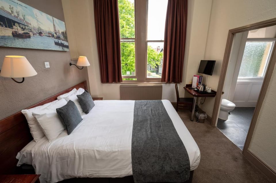 Channings Hotel by Greene King Inns Hotel in Bristol